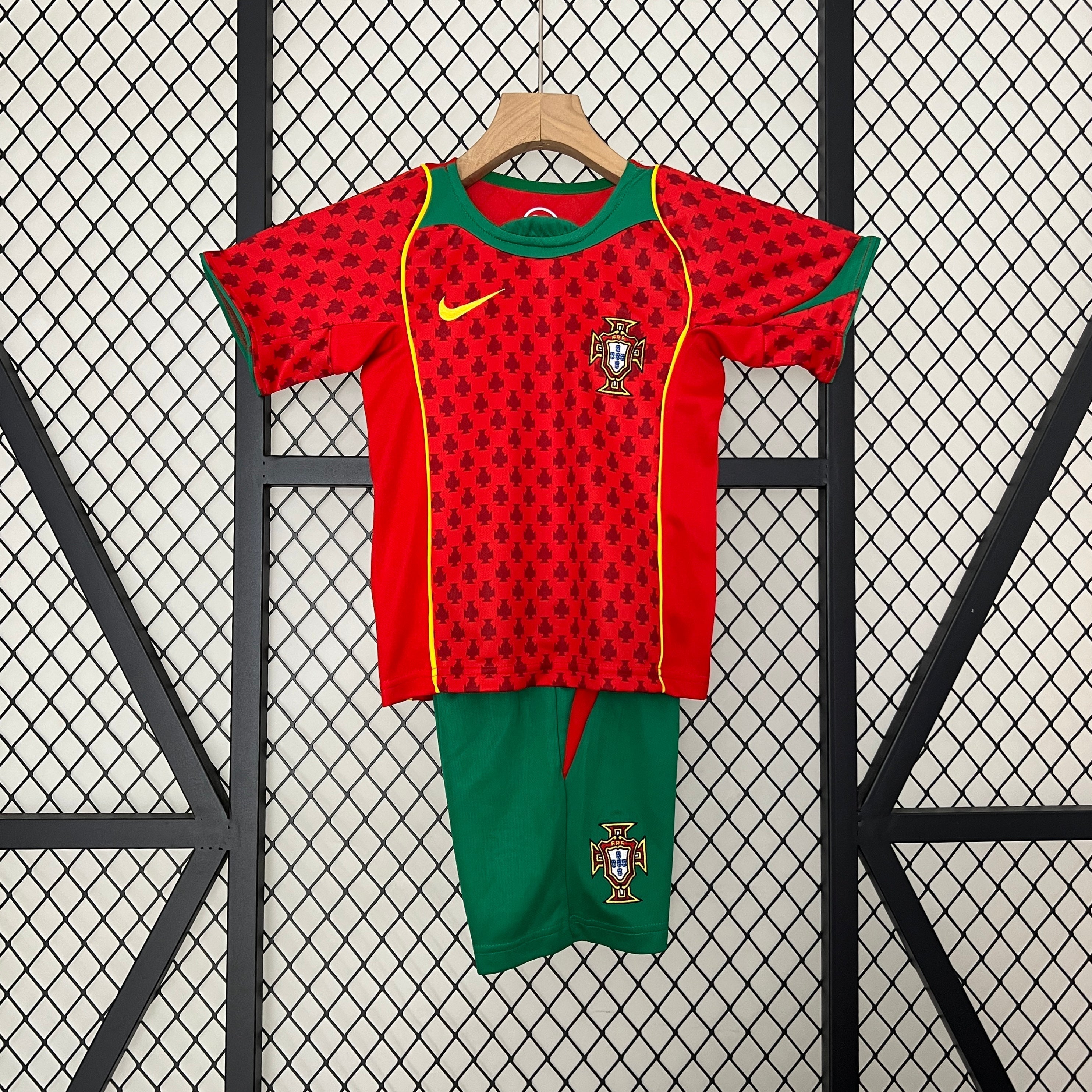 T-shirt e Pantaloncini Bambino Portogallo 2024/25