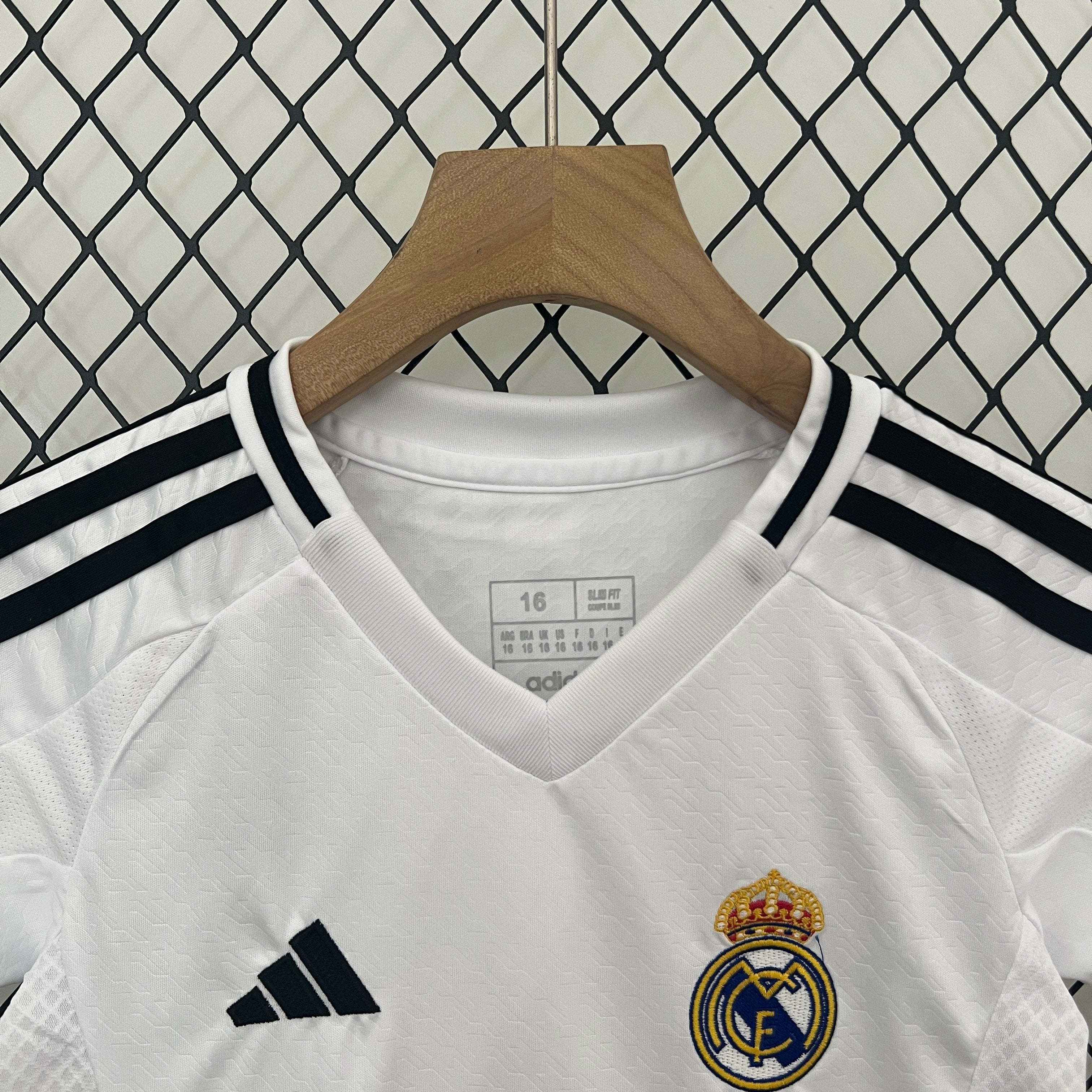 T-shirt e Pantaloncini Bambino Real Madrid Home 2024/25