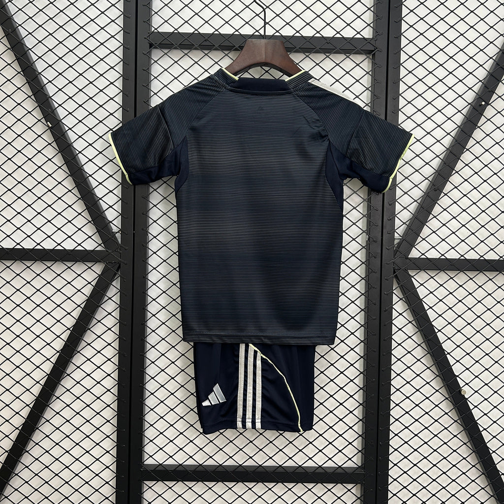 T-shirt e Pantaloncini Bambino Real Madrid Away 2025/26