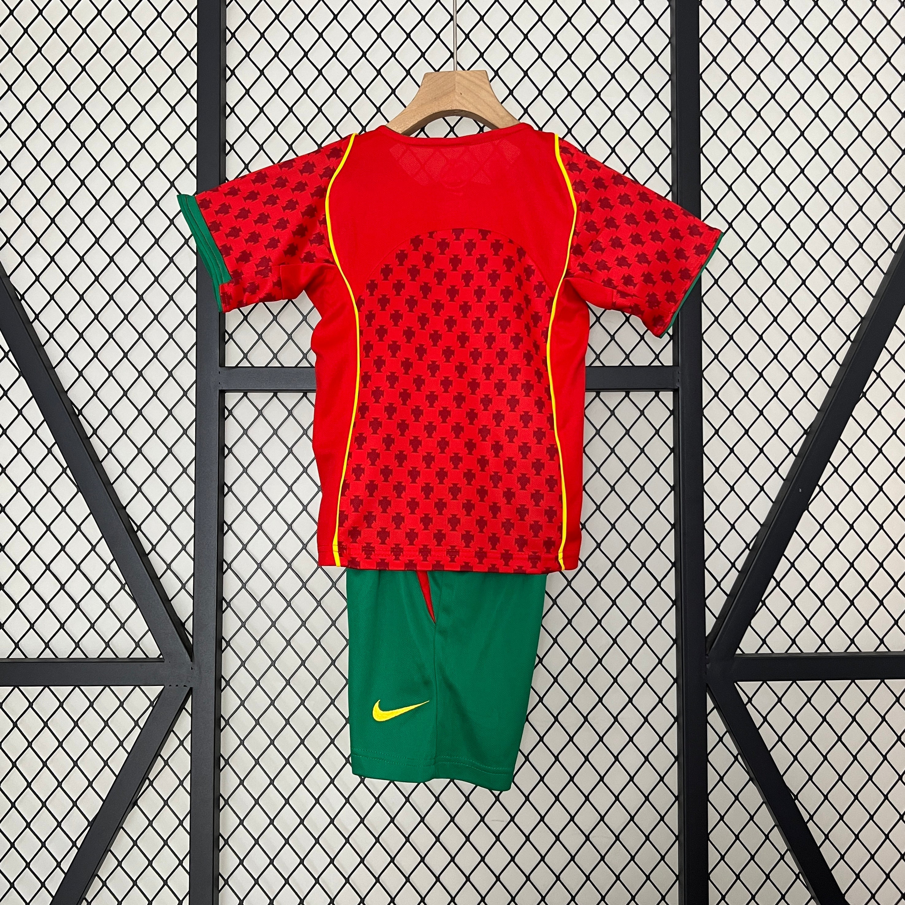 T-shirt e Pantaloncini Bambino Portogallo 2024/25