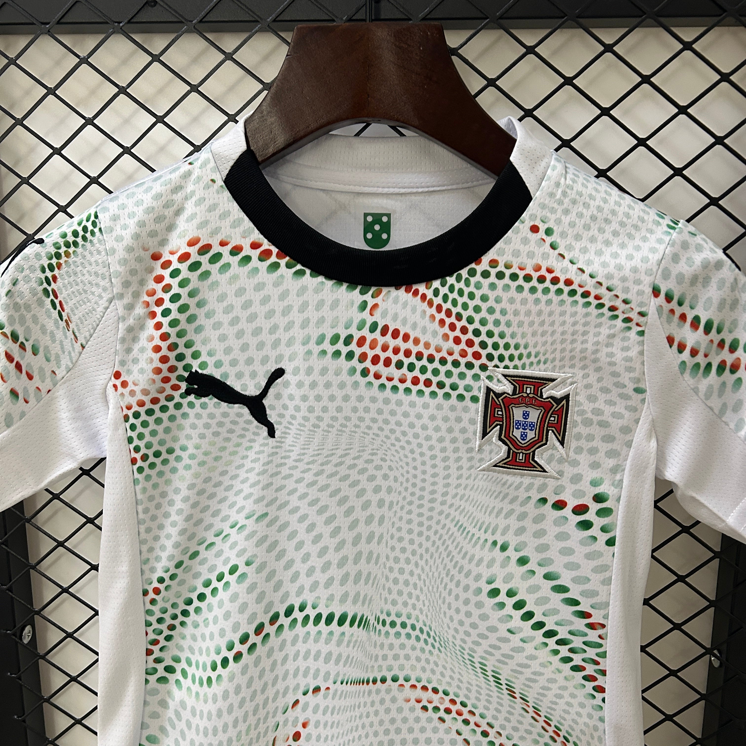 T-shirt e Pantaloncini Bambino Portogallo Away 2025/26