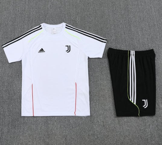 Maglia e Pantaloncini da Allenamento Juventus 2025/26