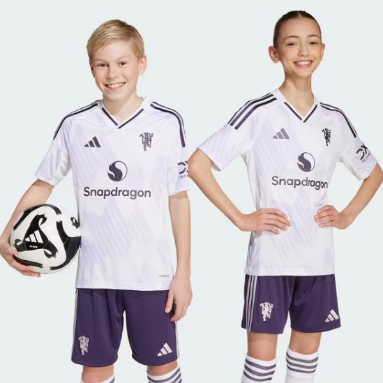 T-shirt e Pantaloncini Bambino Manchester United Away 2025/26