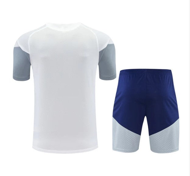 Maglia e Pantaloncini da Allenamento Bambino Real Madrid 26/27