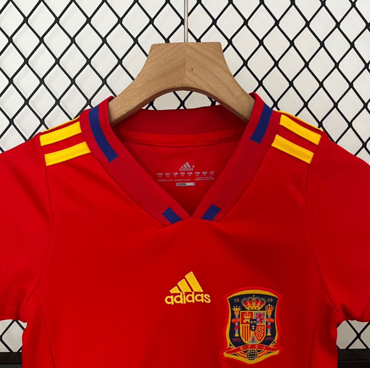 T-shirt e Pantaloncini Bambino Spagna Home - Retro 2010