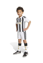 T-shirt e Pantaloncini Bambino Juventus "Visit Detroit" Home 2026/27 - Con Calzettoni
