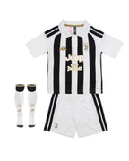 T-shirt e Pantaloncini Bambino Juventus "Visit Detroit" Home 2026/27 - Con Calzettoni
