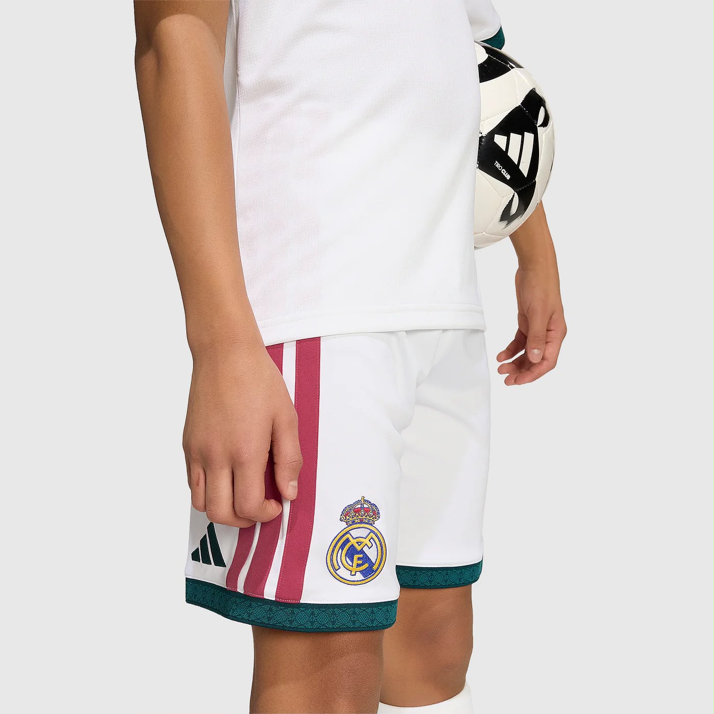 T-shirt e Pantaloncini Bambino Real Madrid Home 2026/27