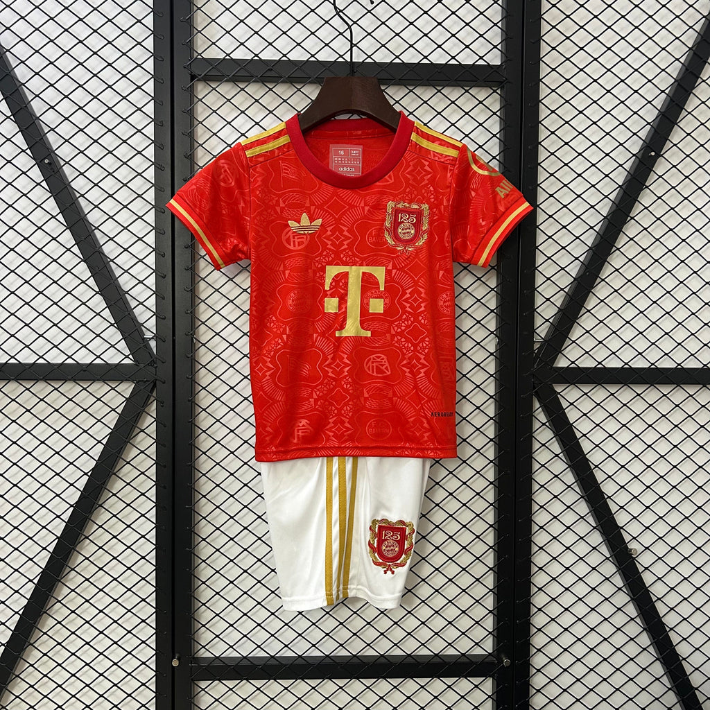 T-shirt e Pantaloncini Bambino Bayern Monaco 2025/26 - 125 Anni
