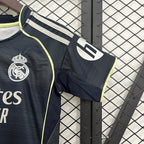 T-shirt e Pantaloncini Bambino Real Madrid Away 2025/26