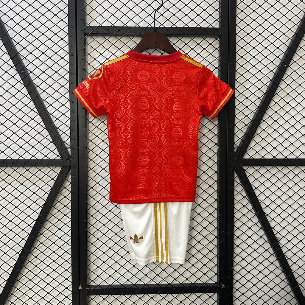 T-shirt e Pantaloncini Bambino Bayern Monaco 2025/26 - 125 Anni