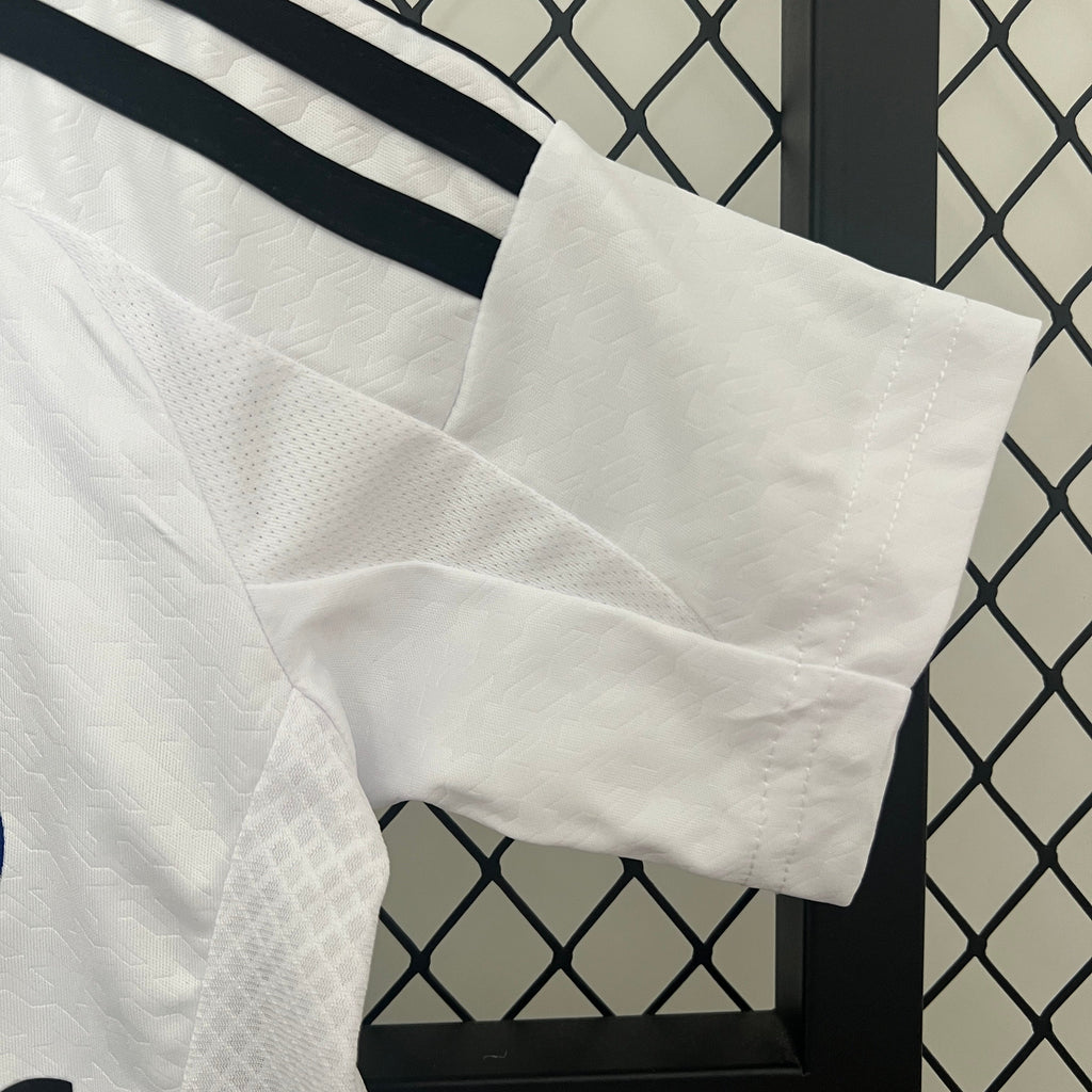 T-shirt e Pantaloncini Bambino Real Madrid Home 2024/25