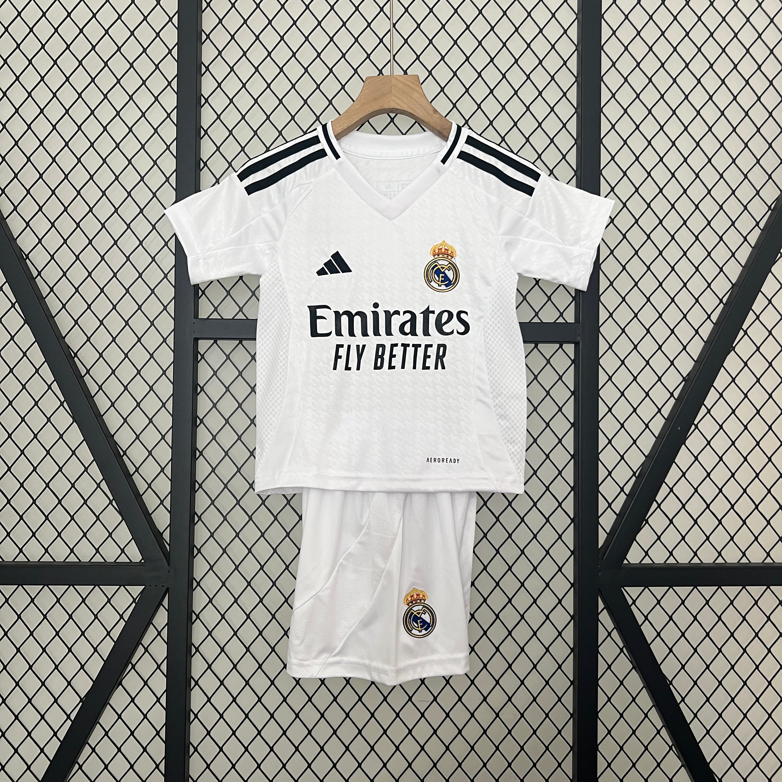 T-shirt e Pantaloncini Bambino Real Madrid Home 2024/25